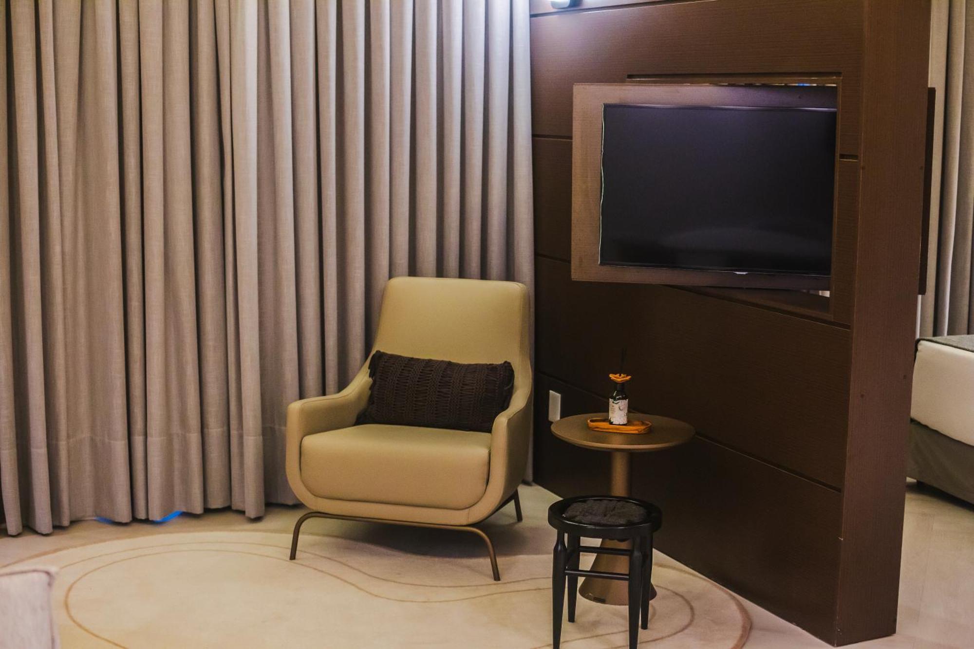 Mercure Camboriu Balneário Camboriú Buitenkant foto